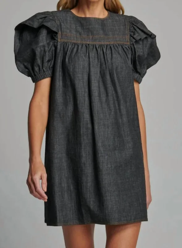 Hensely Dress In Black Chambray