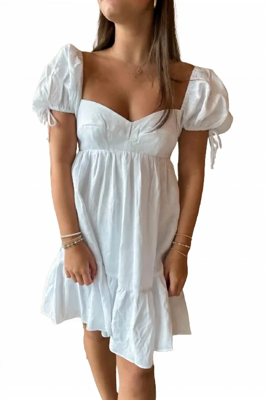 Carly Sweetheart Dress In White